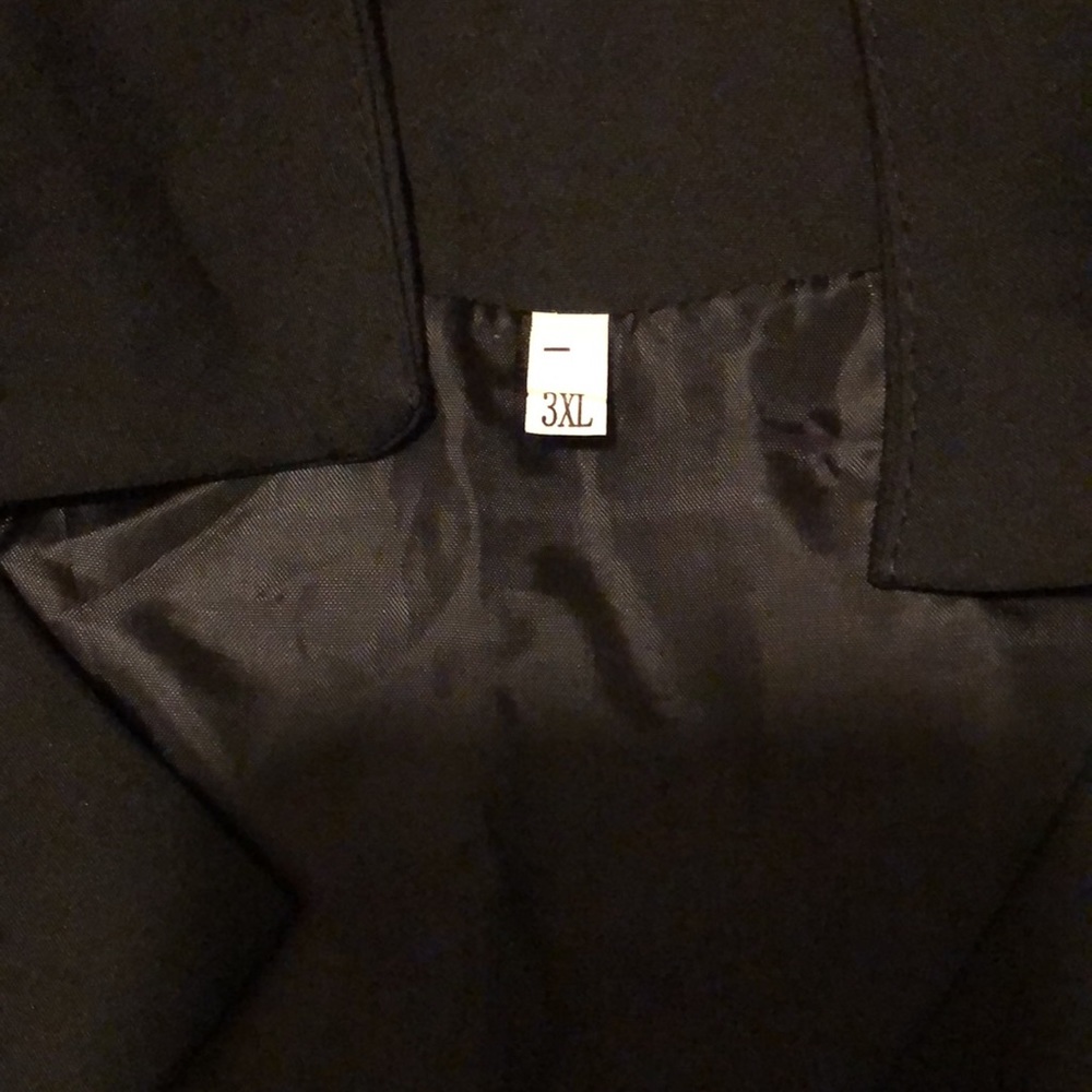 Blazer - Picture 5 of 6